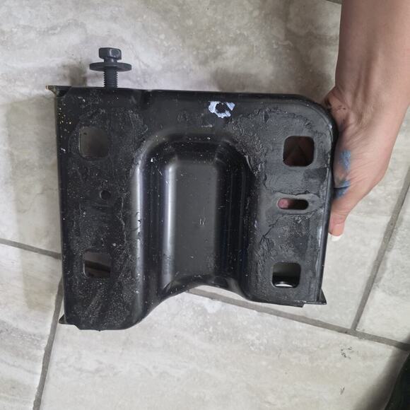 2020-2023 Chevrolet Silverado 2500 3500 Front Left Bumper Bar Bracket - Picture 8 of 12